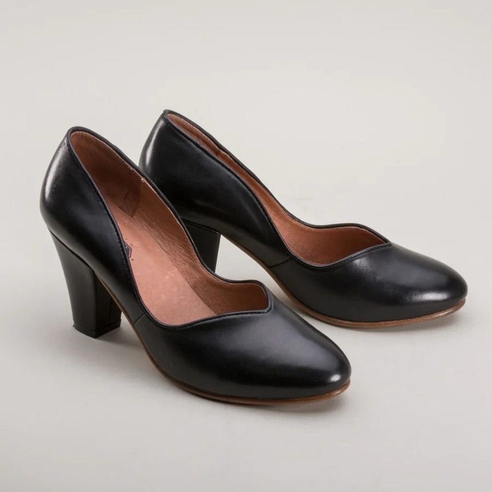 American Duchess Marilyn  1940’s pumps black leather sz 9 EUC